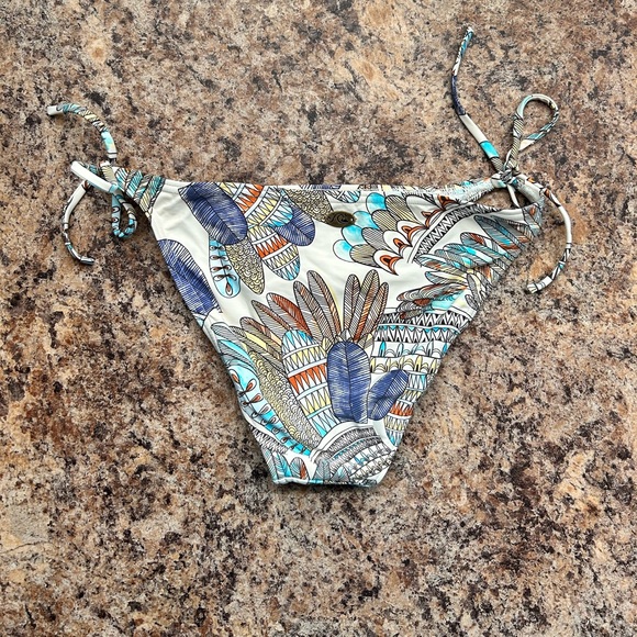 Quiksilver Bikini Bottoms, Tie-Side, S/M NWOT - Picture 3 of 3